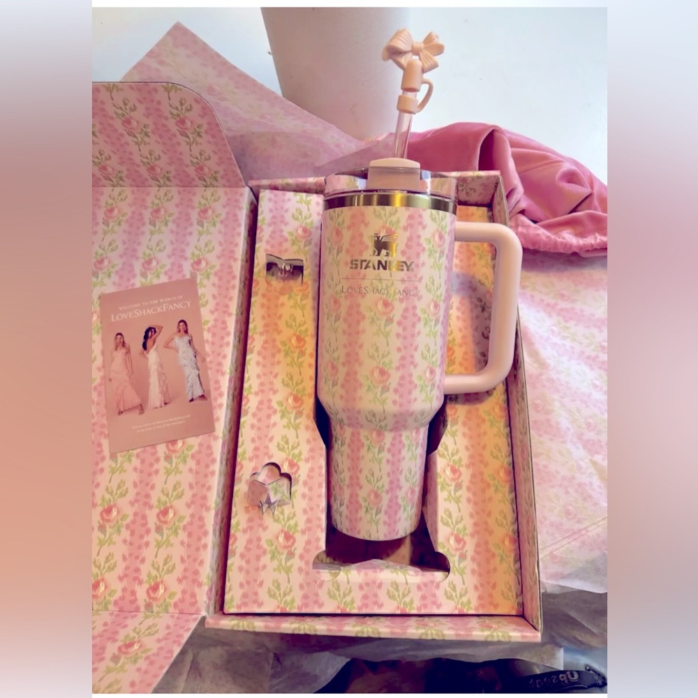 Stanley x Love Shack Fancy Quencher Tumbler 40 OZ Heritage Blooms